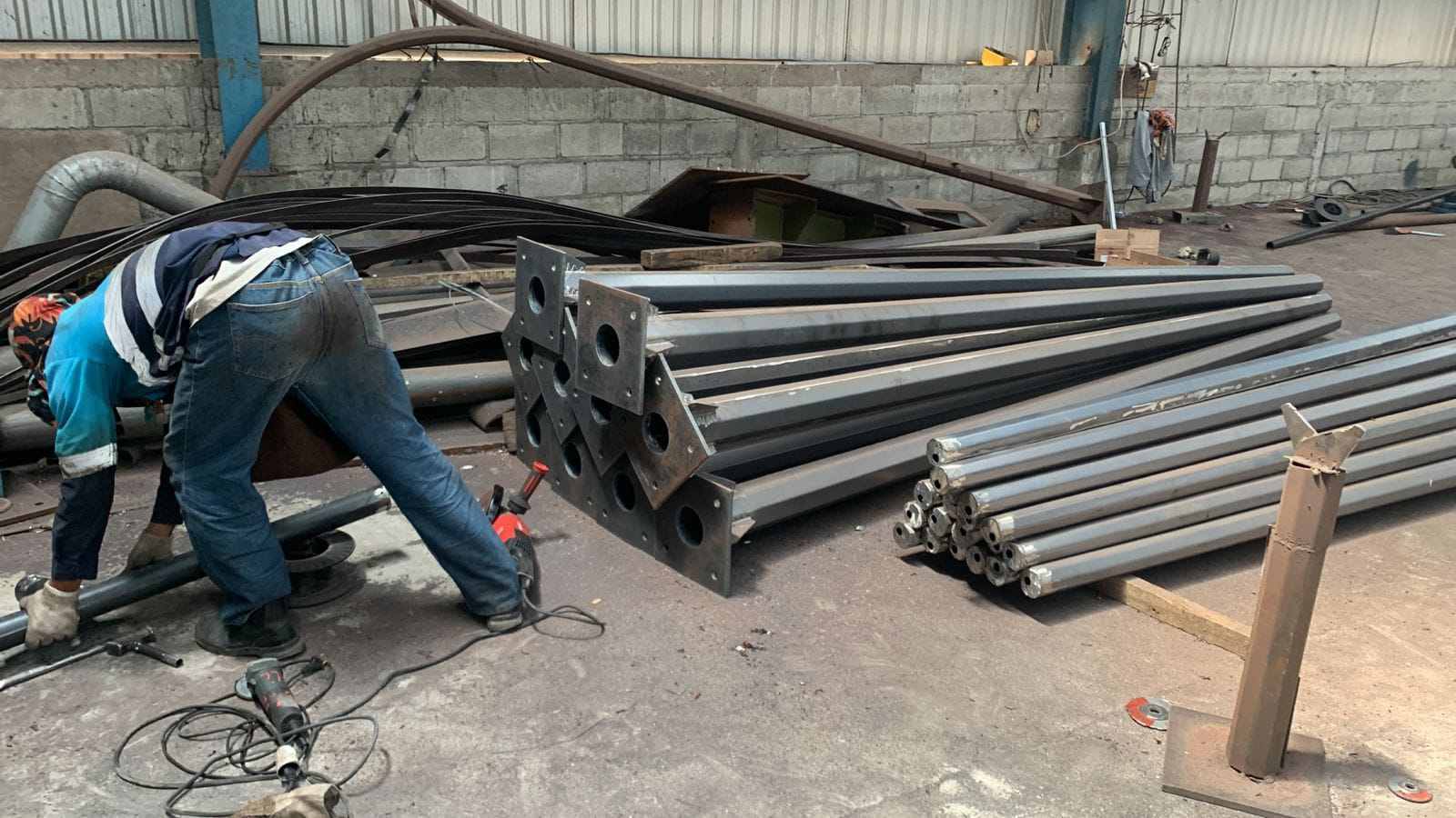 Jual Lampu Penerangan Jalan Umum Baterai Tahan Lama Di Kabupaten Sidoarjo